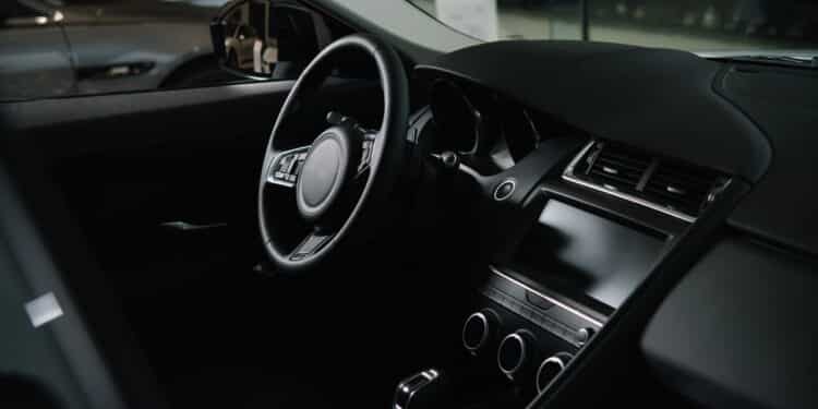 Mãos à obra! Deixe o interior do seu carro como novo