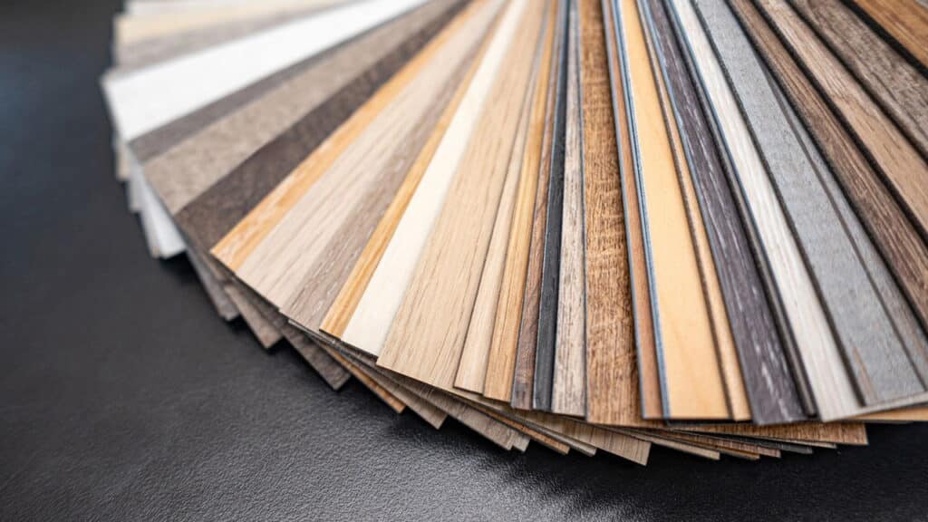 Decoração criativa ganha vida com plaquinhas artesanais cheias de estilo