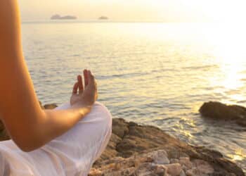 Meditação é a prática mais eficaz contra ansiedade e estresse de acordo com a psicologia