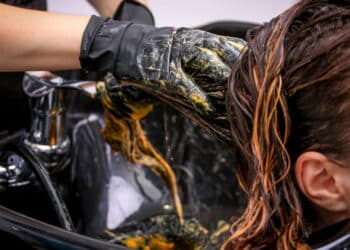 As 4 melhores tintas sem amônia para cobrir cabelos brancos