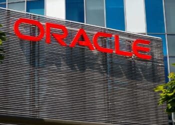 Oracle avança com inteligência artificial e ganha força na nuvem