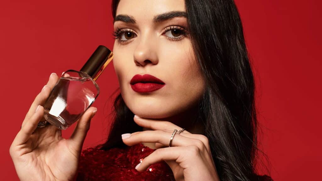 Top 7 perfumes femininos nacionais para quem quer abalar corações na balada