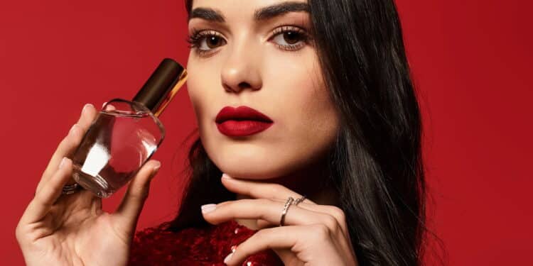 4 perfumes que realçam o poder das mulheres 45+