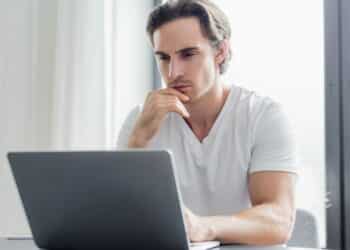 A melhor estratégia para ter foco mesmo com mil distrações ao redor