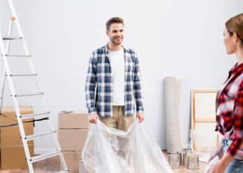 Evite brigas e multas com estas regras básicas para reformar seu apartamento