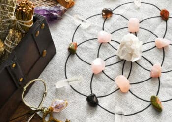 Três rituais de Feng Shui que prometem atrair dinheiro felicidade e amor