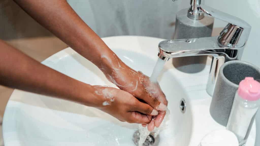 Sabonete líquido hidratante baratinho, ideal para peles muito secas