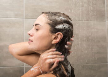 Shampoo fortalecedor que promete reduzir queda já no primeiro mês de uso