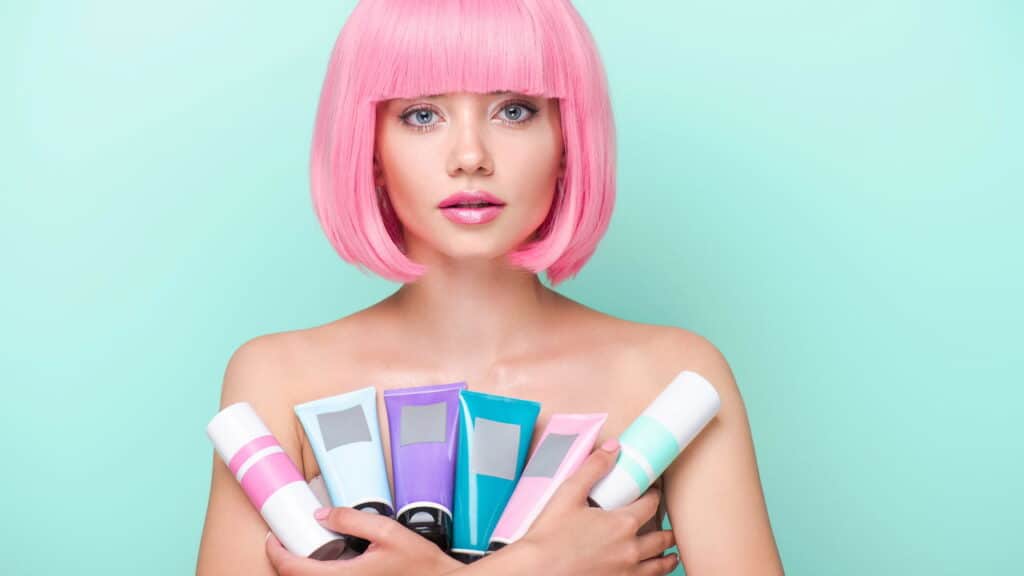 É o fim dos cabelos brancos, top 5 tintas para cobrir os fios brancos sem agredir o couro cabeludo