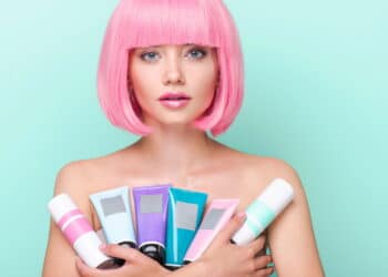 É o fim dos cabelos brancos, top 5 tintas para cobrir os fios brancos sem agredir o couro cabeludo