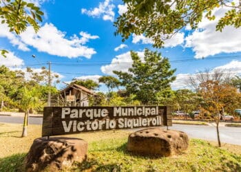 Cidade do interior de Minas atrai moradores com empregos em alta e tranquilidade