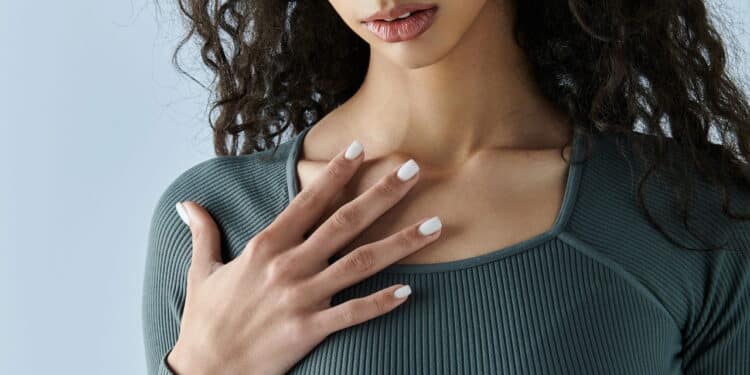 As 3 melhores marcas para fortalecer unhas fracas e quebradiças