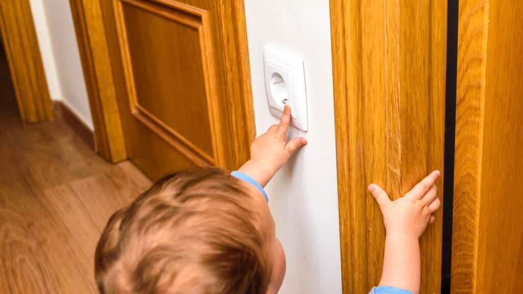 As melhores dicas para deixar sua casa segura para seu bebê