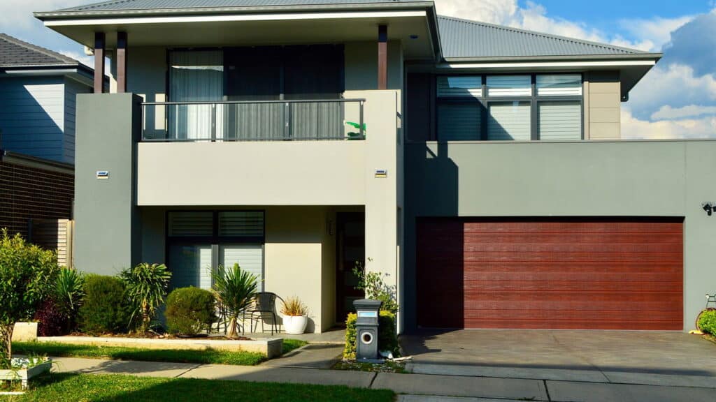 A melhor forma de transformar a fachada da sua casa sem gastar muito