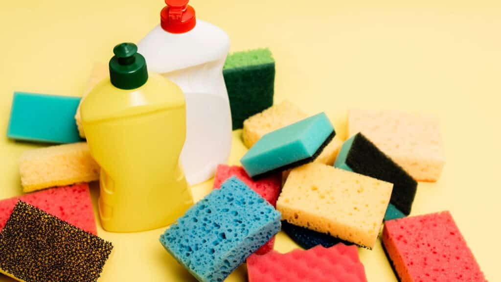 Produto de limpeza é retirado do mercado por risco à saúde dos consumidores