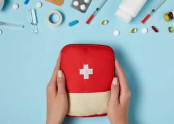 Os 5 kits essenciais que você não pode deixar de ter em casa