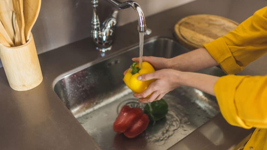Os tipos de pia para cozinha e como escolher a melhor para sua casa