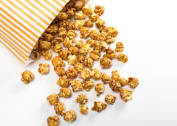 Pipoca doce de cinema em casa com somente 5 passos