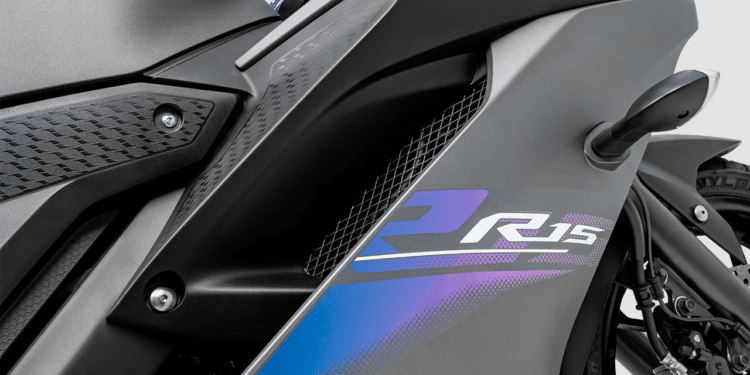 Yamaha R15 ABS - Foto: Divulgação/Yamaha