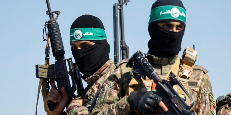 Sindicato de professores faz ato para comemorar 2 anos de massacre do Hamas a famílias israelenses