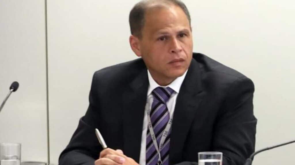 Tagliaferro volta para casa e fala pela primeira vez após ser levado à delegacia