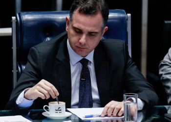 Senado ameaça barrar indicado de Lula ao STF: “Se não for Pacheco, vai levar porrada no plenário”