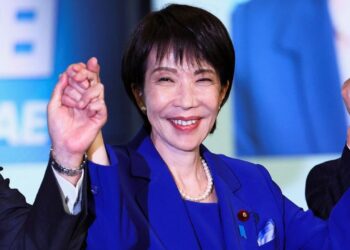 Futura primeira-ministra no Japão é de direita e agradece apoio de Trump