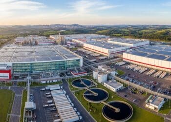 Esta fábrica da Coca-Cola no Brasil é a maior do mundo e produção anual surpreende