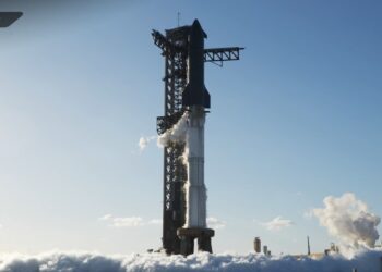 Segunda parte da espaçonave Starship de Elon Musk também pousa no mar, VEJA VÍDEO