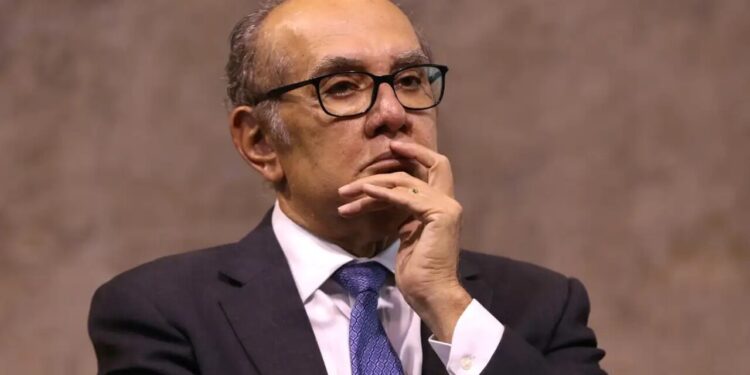 Gilmar cobra mudanças e defende restrições do STF sobre operações policiais no país