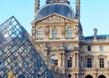 Joias roubadas no Louvre têm valor surpreendente e chocam o mundo