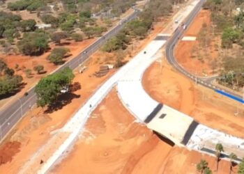 Obras de novas pontes e ampliação do metrô avançam no DF