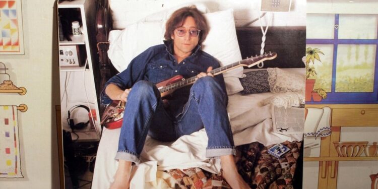 Assassino de John Lennon revela motivo chocante do crime após 45 anos