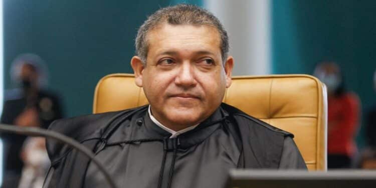 Oposição vai tentar emplacar voto impresso mais uma vez de olho na presidência de Nunes Marques, mas STF causa impasse