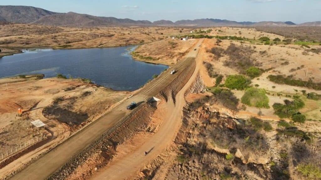 Rodovia entre Coremas e Aguiar ganha nova obra que deve reduzir tempo de viagem no Sertão