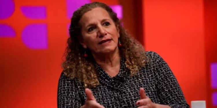 Jandira Feghali critica operação policial no Rio, chamando a ação de “guerra covarde”