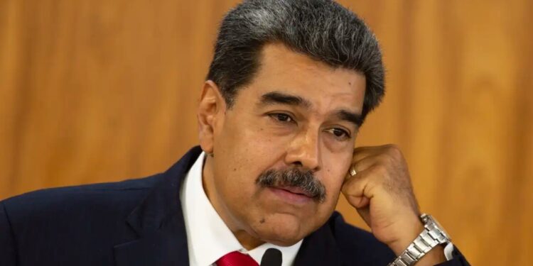 Por pouco EUA não convence piloto a entregar o ditador Nicolás Maduro