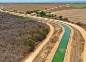 Sertão do Nordeste recebe obra que vai levar água e beneficiar até 4,7 milhões de pessoas com abastecimento estabilizado