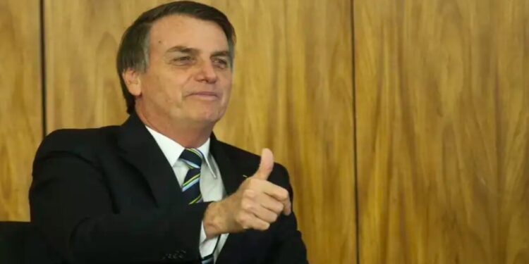 Força de Bolsonaro no Senado cresce e preocupa aliados de Lula, revela projeção