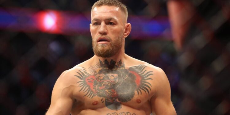 Conor McGregor surpreende fãs e confirma retorno ao UFC