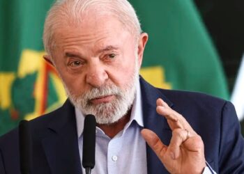 Lula tem que chamar à mesa com Trump quem realmente manda no Brasil