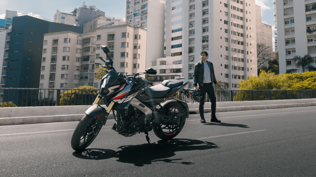 Dominar NS400Z - Créditos: Divulgação/Bajaj