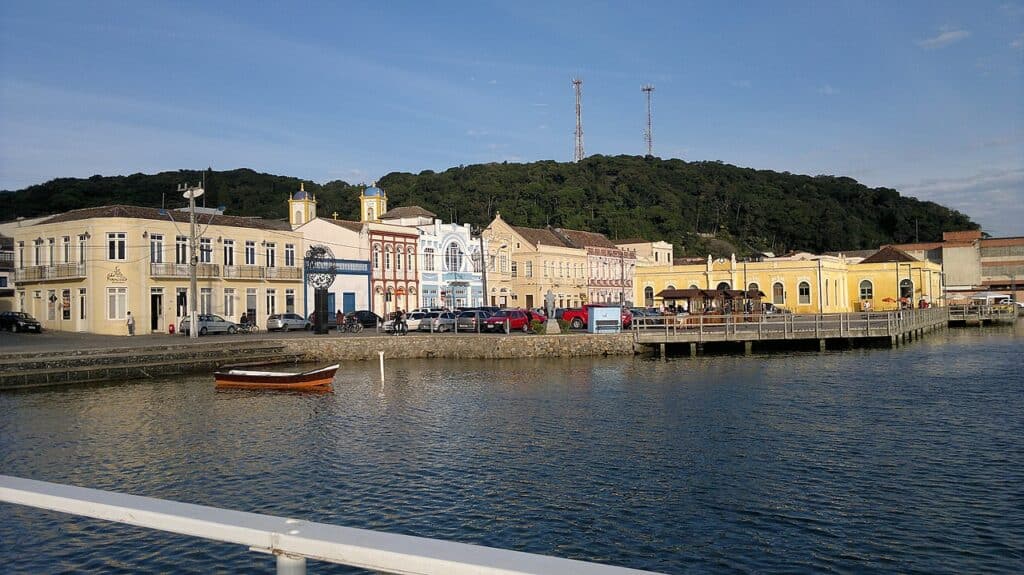 São Francisco do Sul - SC - Fonte: Wikimedia Commons