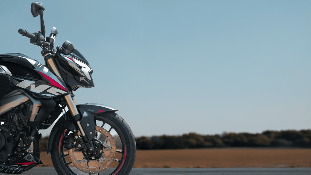 Dominar NS400Z - Créditos: Divulgação/Bajaj