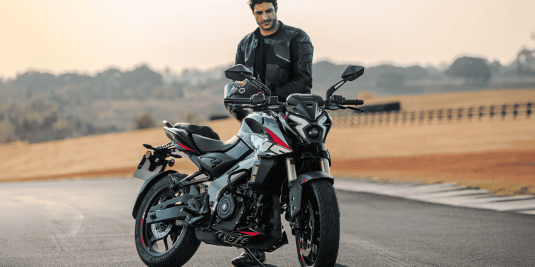 Dominar NS400Z - Créditos: Divulgação/Bajaj