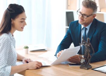 O golpe mais perigoso do momento envolve um "advogado" e uma promessa tentadora