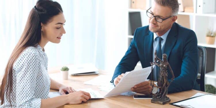 O golpe mais perigoso do momento envolve um "advogado" e uma promessa tentadora