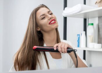 Mistura natural milagrosa alisa o cabelo, ressuscita o brilho e elimina o frizz
