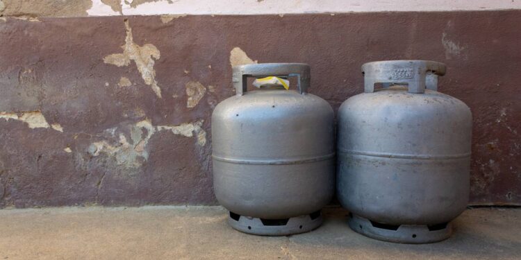 Mais de 4,41 milhões de famílias recebem o Auxílio Gás nop valor de R$ 110 em dezembro