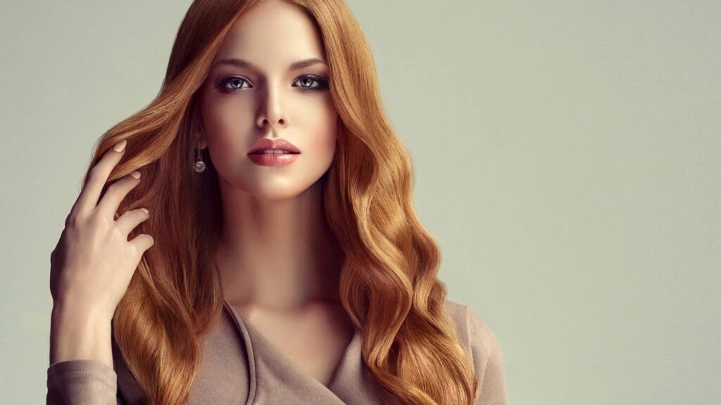 Esses 10 produtos são incríveis para diminuir o frizz no cabelo